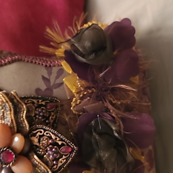 Retired Vintage Mary Frances Handbag - Picture 7 of 8